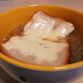 うさぎ０２'s cooksnap of when they made 食パンで☆簡単オニオングラタンスープ♪.