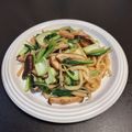 ほか弁ママ's cooksnap of when they made チンゲン菜のオイスター醤油焼きうどん♪.