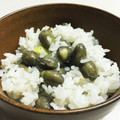 hash五阡円屋絽地's cooksnap of when they made 黒枝豆ごはん★　感謝のおばんざい.