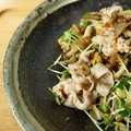 Giant corn's cooksnap of when they made 豚としめじ　ザーサイの葱和え.