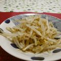 赤い電話's cooksnap of when they made 給料日前のもやしナムル.