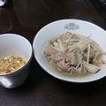 あっこ☺'s cooksnap of when they made 簡単‼︎キノコとモヤシで塩レモン鍋.
