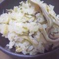 nosso's cooksnap of when they made 舞茸と塩昆布の炊き込みご飯.