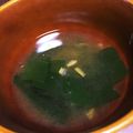 itkmam's cooksnap of when they made 簡単すぎる。ワカメとトロロ昆布のお吸い物.