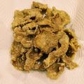 きのこ工房's cooksnap of when they made ビールがすすむよ～　『鶏皮カリカリ揚げ』.