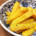 リトルエミエル's cooksnap of when they made ∮驚くほど甘い✰さつま芋黒コショウ炒め∮.