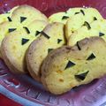 友梨ママ's cooksnap of when they made ハロウィンに☆型不要♡かぼちゃクッキー.
