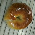 ゆら111's cooksnap of when they made 自家製酵母でマンゴーとクリチのベーグル.