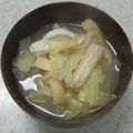 サーフブレイド's cooksnap of when they made キャベツと油揚げのお味噌汁.
