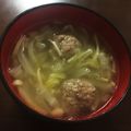 なかも♬'s cooksnap of when they made 簡単〜白菜と鶏団子のスープ.
