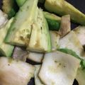 ezushi's cooksnap of when they made アボカドとキノコのにんにく炒め.