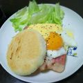 TMRMK's cooksnap of when they made かんたんエッグベネティクト.