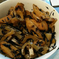 新美fam's cooksnap of when they made 簡単◆きのこと蒟蒻とさつま揚げのひじき煮.