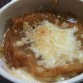 今日もニコッ☆'s cooksnap of when they made 食パンでオニオングラタンスープ.