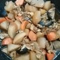 ちゃみ's cooksnap of when they made 豚バラスライスで★乱切り大根の煮物★.