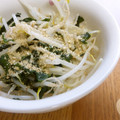 そらてんママ's cooksnap of when they made ボウルひとつでもやしとわかめのナムル♪.