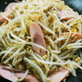 モコ３'s cooksnap of when they made 我が家の定番＊もやしの玉子炒め.