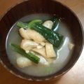 サーフブレイド's cooksnap of when they made 小松菜と油揚げのお味噌汁.