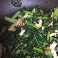 マダムかすみん's cooksnap of when they made ごはんがススム！大根の葉と油揚げいため.