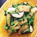 クックIX3JS4☆'s cooksnap of when they made 壬生菜と揚げとしめじの炊いたん.