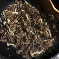 優輝光's cooksnap of when they made ✿舞茸そぼろ✿.