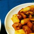 ミカ★ヅキ's cooksnap of when they made かぶとしめじと鶏肉のピリ辛炒め.