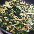 JGmama's cooksnap of when they made おつまみに＊大根の葉と油揚げの炒めもの.