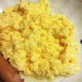 あぽぽ0621's cooksnap of when they made 朝食に♪ふわとろスクランブルエッグ.