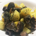 めるーが's cooksnap of when they made 砂肝とジャガイモのアヒージョ.