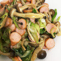 solamiore's cooksnap of when they made しめじとウインナーのダシダ炒め.