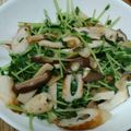 ポニーリボン's cooksnap of when they made きのこと豆苗のガーリック炒め♪.