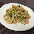おくっち家's cooksnap of when they made ネギとえのきの簡単炒め.