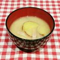まんまるまうちゃん's cooksnap of when they made さつまいも・玉ねぎ・ベーコンのお味噌汁.