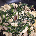 さつしょう's cooksnap of when they made ほっぺがおちる！！春菊と豆腐の炒めもの♪.