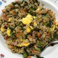 わたっぱち's cooksnap of when they made 大根の葉とベーコンのしっとりチャーハン.