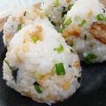 meri-ko's cooksnap of when they made ☆天かす＆ねぎ＆海苔 入り☆おにぎり.