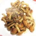 にのっち's cooksnap of when they made 簡単小鉢♪なめこの醤油バター炒め(^^).