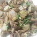 ちぃママ☆ミ's cooksnap of when they made 白菜の消費に！舞茸白菜オイ炒め♪.