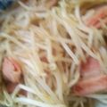 クックA43M15☆'s cooksnap of when they made 食べ盛りも満足厚切りベーコンともやし炒め.