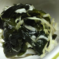 21歳mama☆'s cooksnap of when they made 速攻追加野菜　キャベツとワカメの酢の物.