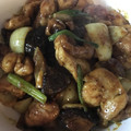 id405565's cooksnap of when they made ✨鶏もも肉と茸のオイスターカレー炒め✨.