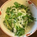 にーなんぐ's cooksnap of when they made たっぷりパクチーとタマネギのサラダ.