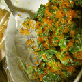 サコン's cooksnap of when they made 工程2つ！春菊ととびっこのダシマヨ和え.