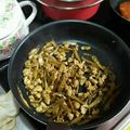 ルイユイ♡mom's cooksnap of when they made ゴボウ入り鶏そぼろ.