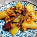 キッッックリン's cooksnap of when they made タコとじゃがいもの焼きとうもろこし炒め.
