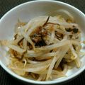 Sasakicks's cooksnap of when they made レンチン簡単！もやしと塩昆布の梅あえ.