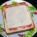 ＊なぁ＊'s cooksnap of when they made 絶品コンビ☆いちごジャムチーズトースト.