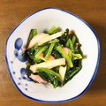 早起きまま's cooksnap of when they made お弁当にも！小松菜とかまぼこの和え物.
