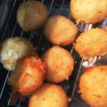 かよぱんころ's cooksnap of when they made チーズ入りポテトもち.