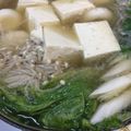 FULAU's cooksnap of when they made シャンタンを使ったレタスとささ身の生姜鍋.
